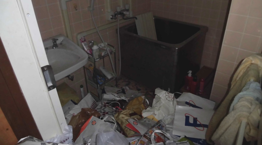 高知ゴミ部屋B4