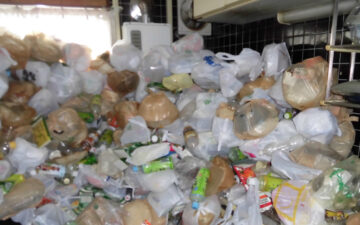 高知ゴミ部屋EYE